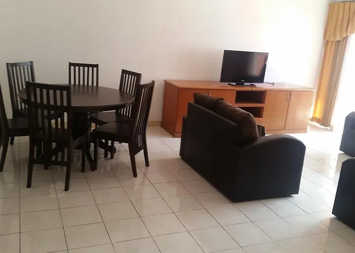 T & H Vacation Condo @Marina Court