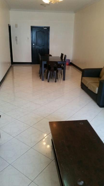 T & H Vacation @marina Court Apartemen